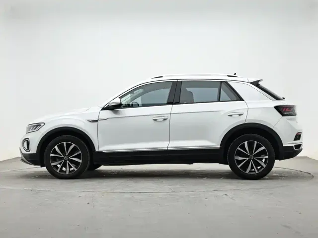 Volkswagen T-Roc — Фото автомобиля 2
