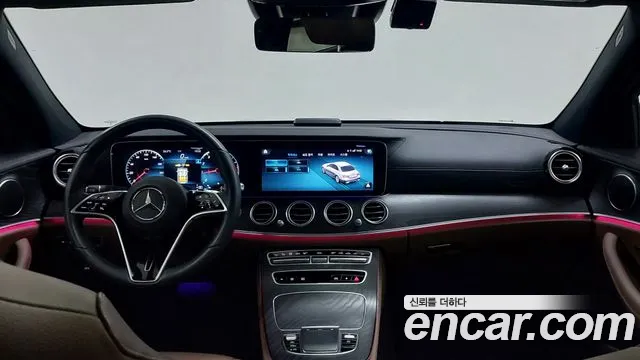 Mercedes-Benz E-Class — Фото автомобиля 7