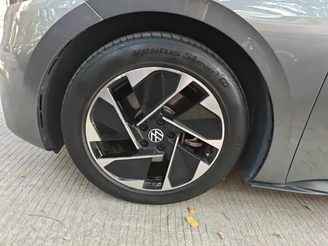 Volkswagen ID.3 — Фото автомобиля 22