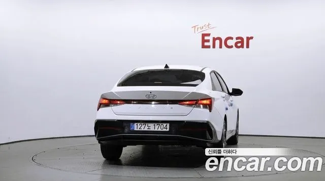 Hyundai Avante CN7 — Фото автомобиля 4