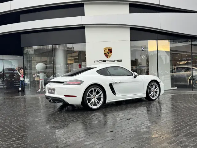Porsche 718 — Фото автомобиля 5