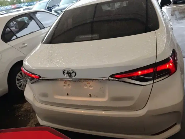Toyota Corolla — Фото автомобиля 5
