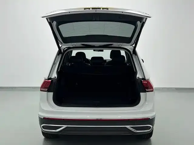 Volkswagen Tiguan L — Фото автомобиля 16