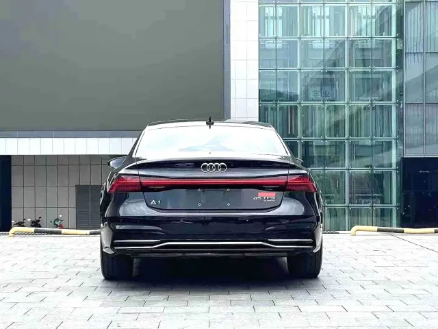 Audi A7L — Фото автомобиля 8
