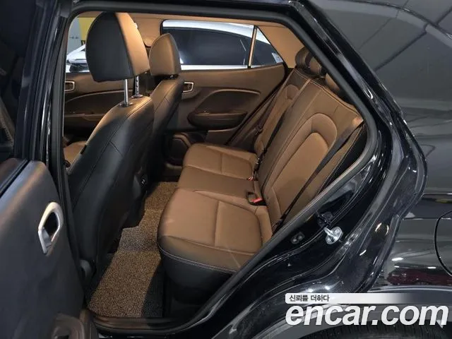 Hyundai Venue — Фото автомобиля 13