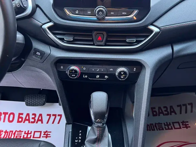 Chevrolet Orlando — Фото автомобиля 12