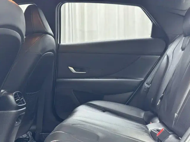 Hyundai Elantra — Фото автомобиля 9