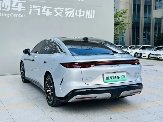 BYD Han L — Фото автомобиля 16