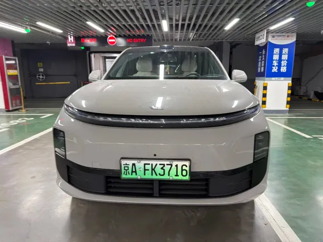 Li Auto L6 — Фото автомобиля 2