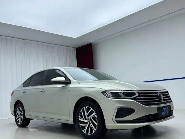 Volkswagen Lavida — Фото автомобиля 3