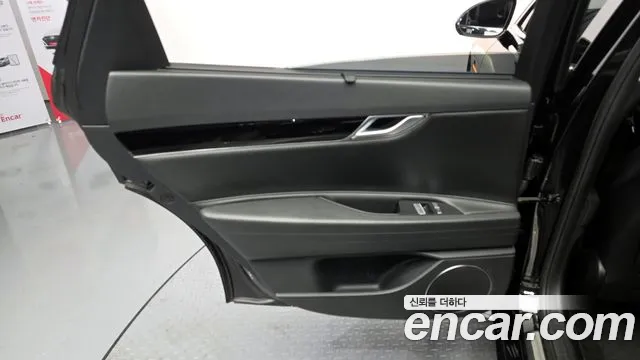 Genesis G80 Бензин 2.5 турбо AWD — Фото автомобиля 24