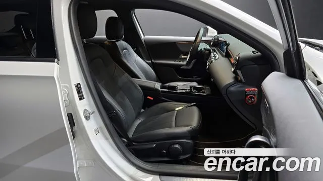 Mercedes-Benz A-Class — Фото автомобиля 10
