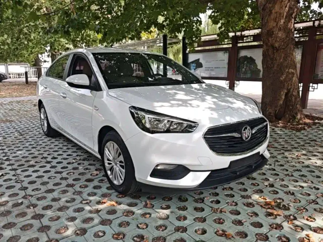 Buick Excelle — Фото автомобиля 3