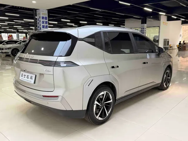 GAC Aion Y — Фото автомобиля 12