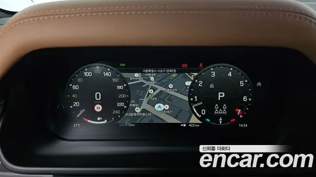 Land Rover Defender — Фото автомобиля 16