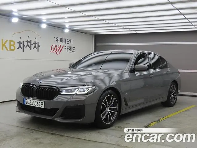 Фотография автомобиля — BMW 5 Series G30