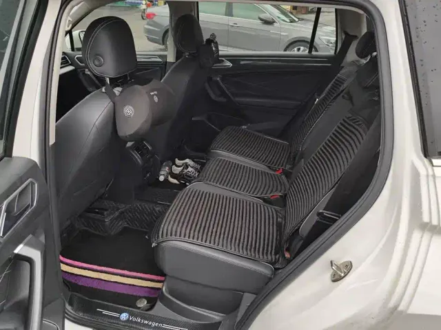 Volkswagen Tiguan L — Фото автомобиля 11