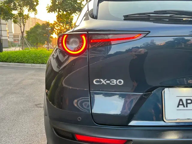 Mazda CX-30 — Фото автомобиля 10