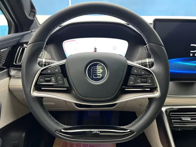 BYD Tang — Фото автомобиля 23