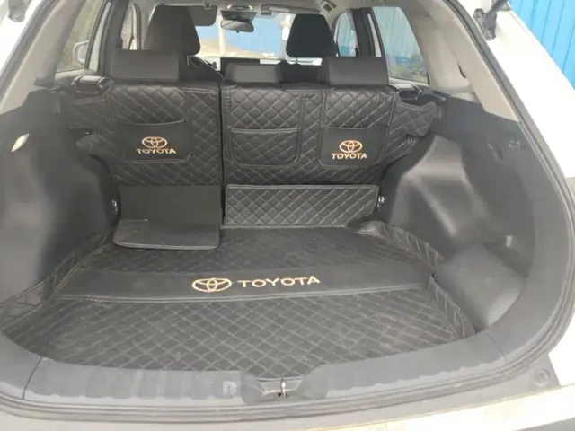 Toyota Corolla Cross — Фото автомобиля 4