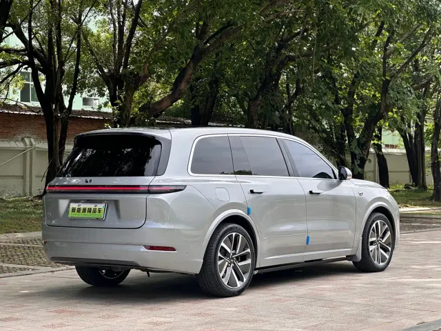 Li Auto L9 — Фото автомобиля 5