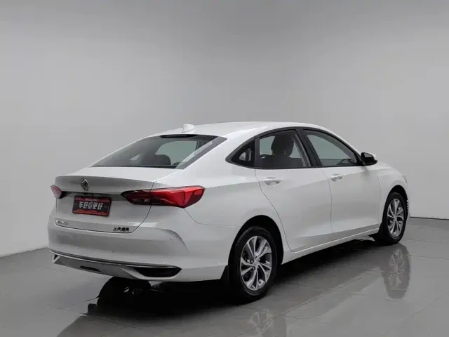 Buick Verano — Фото автомобиля 2