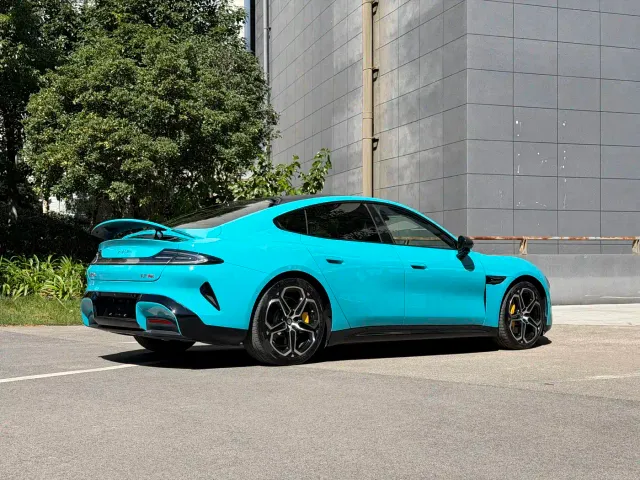Xiaomi SU7 — Фото автомобиля 5