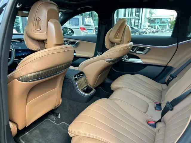 Mercedes-Benz E-Class — Фото автомобиля 9