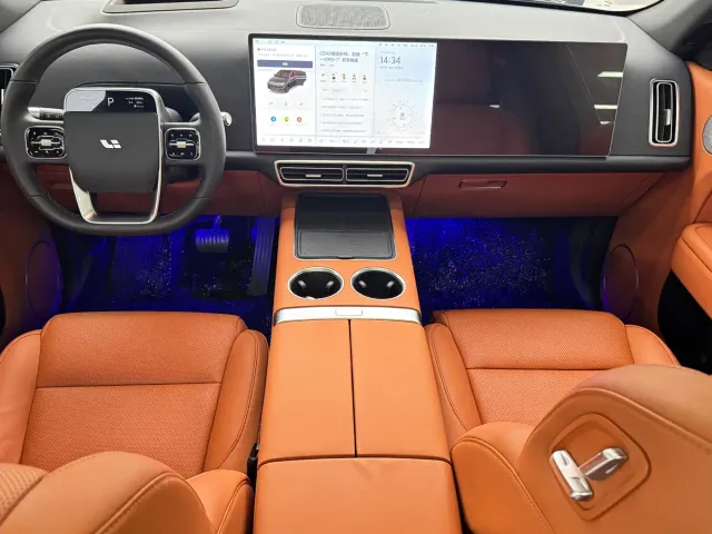 Li Auto L7 — Фото автомобиля 12