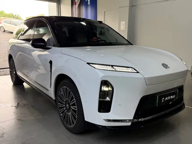 Фотография автомобиля — Nio ES8