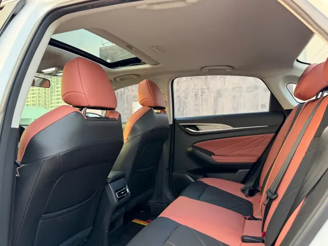 Changan Eado — Фото автомобиля 15