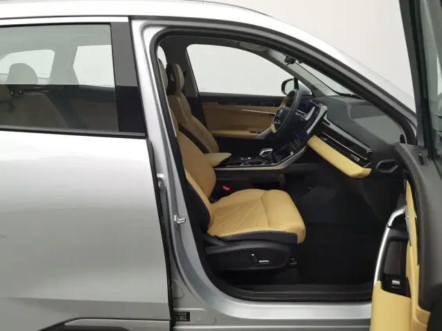 Geely Boyue L — Фото автомобиля 23
