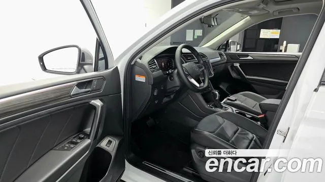Volkswagen Tiguan — Фото автомобиля 10