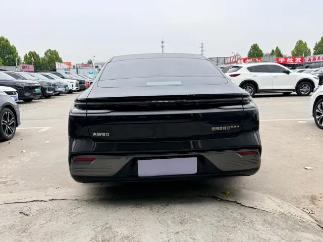 Geely Galaxy Xingyao 8 — Фото автомобиля 8