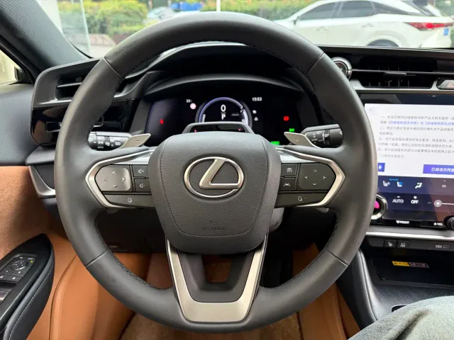 Lexus RZ — Фото автомобиля 9