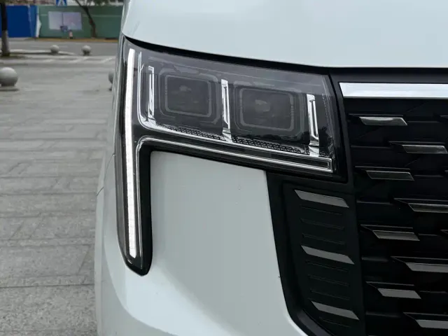 Maxus Xintu V80 — Фото автомобиля 9