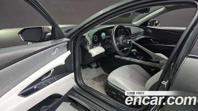 Hyundai AVANTE Avante (CN7) — Фото автомобиля 10