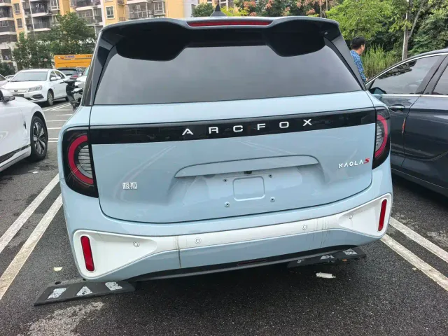 Arcfox Kaola S — Фото автомобиля 5