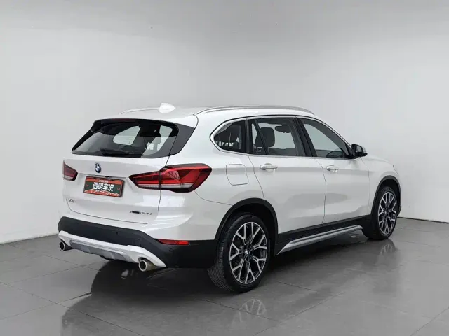 BMW X1 — Фото автомобиля 2
