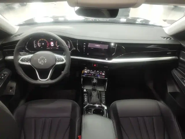 Volkswagen Passat — Фото автомобиля 9