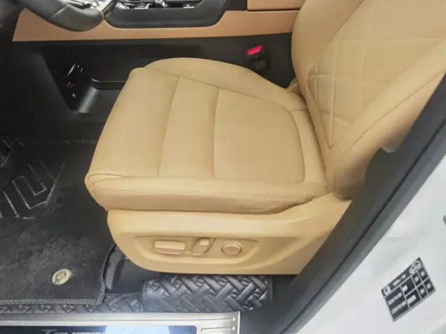 GAC Trumpchi E8 — Фото автомобиля 20
