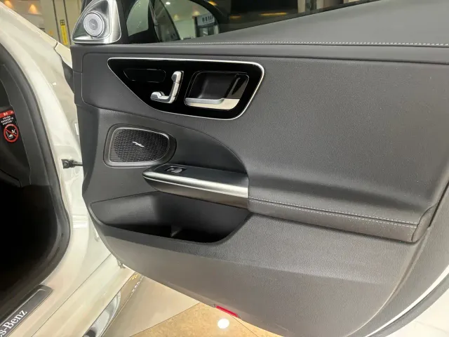 Mercedes-Benz C-Class — Фото автомобиля 4
