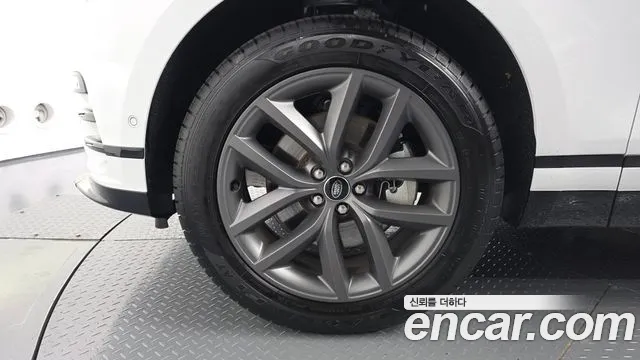 Land Rover Range Rover Velar — Фото автомобиля 5