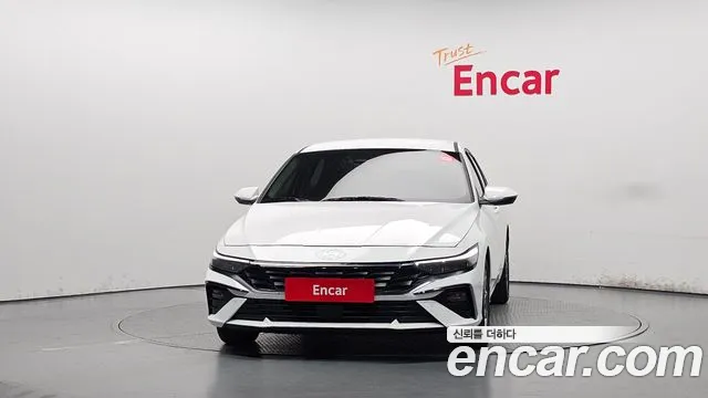 Hyundai Avante CN7 — Фото автомобиля 3
