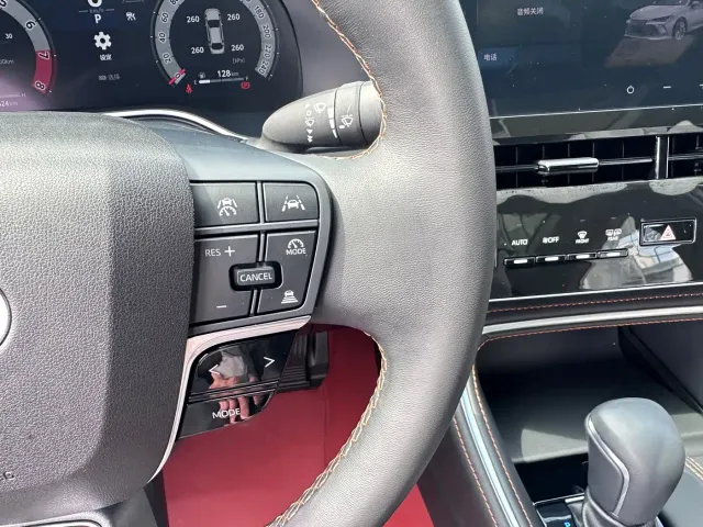 Toyota Avalon — Фото автомобиля 14