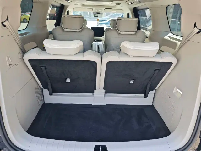 Volvo EM90 — Фото автомобиля 20