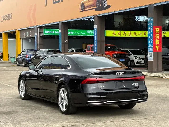 Audi A7L — Фото автомобиля 21