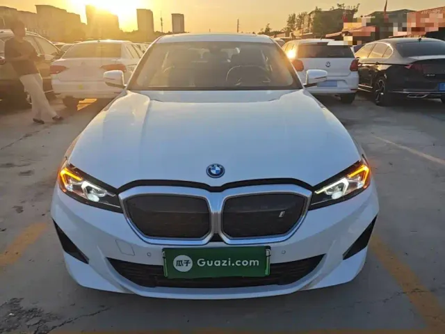 BMW i3 — Фото автомобиля 2