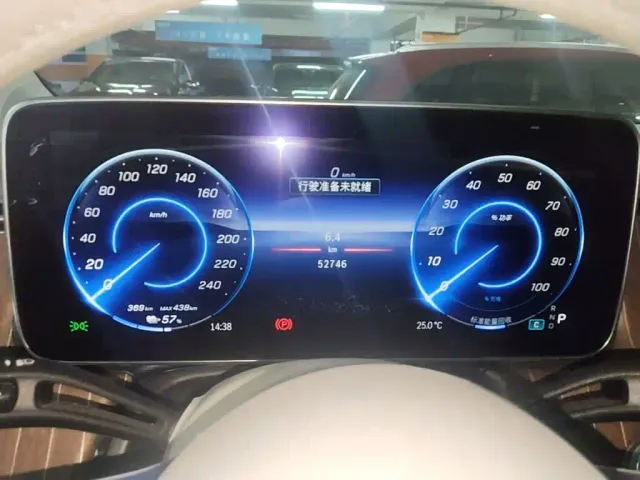 Mercedes-Benz EQE SUV — Фото автомобиля 15