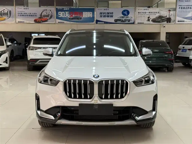 BMW X1 — Фото автомобиля 2